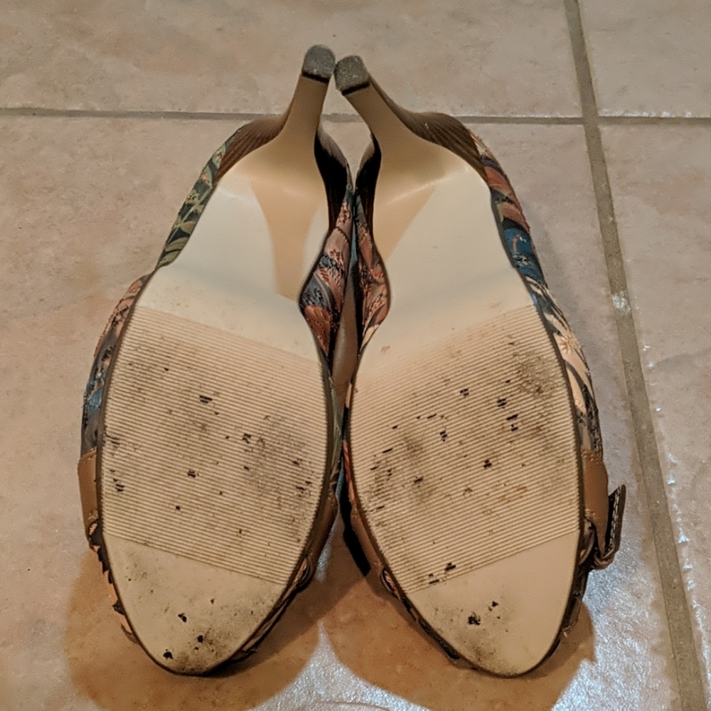 Delicious 4.5 Inch Heels - Picture 5 of 9